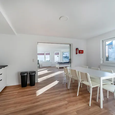 Monteur- & Gaestewohnung Mit Kueche, Wlan & Parkplatz - Sch04 *