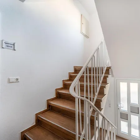 Monteur- & Gaestewohnung Mit Kueche, Wlan & Parkplatz - Sch04 *